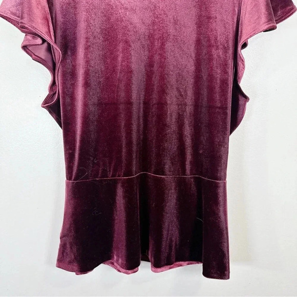 Banana Republic Vneck Velvet  Wrap Top - Picture 11 of 12